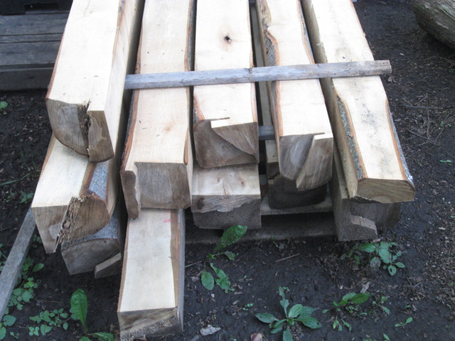Mini Maple wood beams / solid maple / 40 $ each dans Autre  à Ouest de l’Île - Image 2