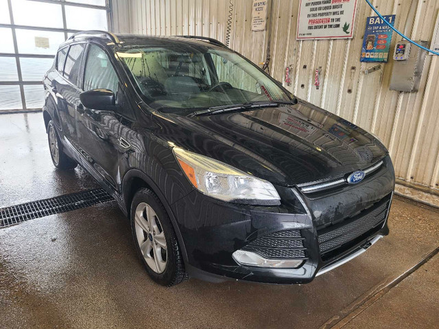 2013 Ford Escape awd in Cars & Trucks in Edmonton - Image 2