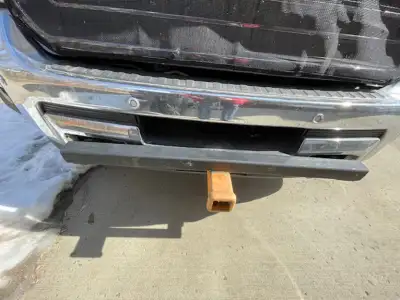 Handy Front trailer hitch. Attaches to Tow Hooks on GMC & Chevrolet Trucks Easy on with 2Bolts, Guid...