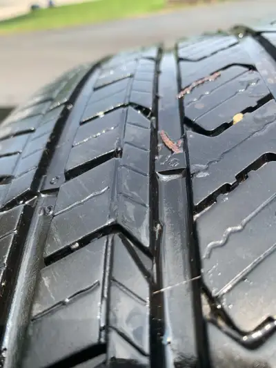 Came off a 2007 Acura RDX. Tread looks decent but they’re around 10 years old, not sure if they’ll p...