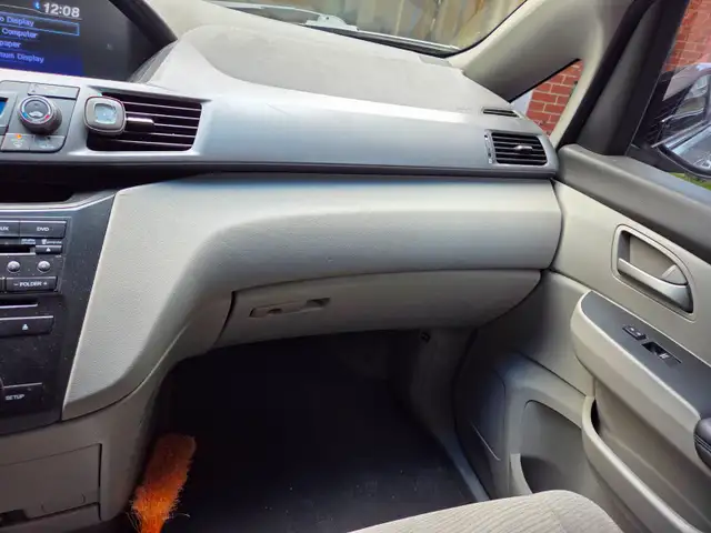 2012 Honda odyssey541162074895831044