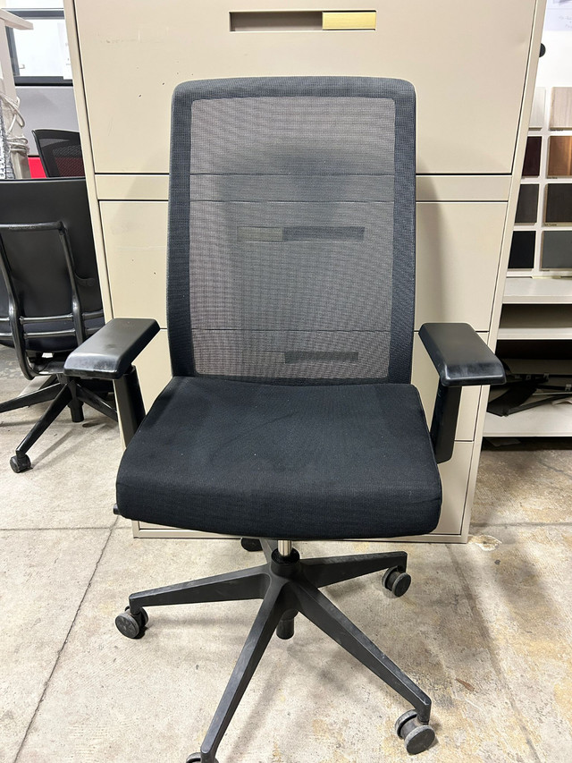 Haworth Very Task Chair! in Chairs & Recliners in Mississauga / Peel Region