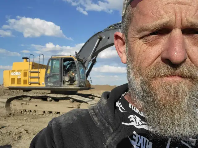 looking for a ride 64840305114242120