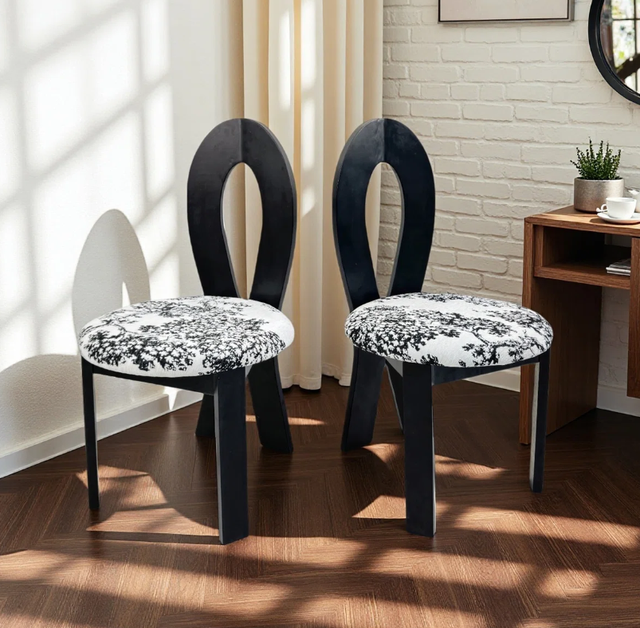 SOLID WOOD DINING CHAIRS - (Set of 4) - New in box in Dining Tables & Sets in City of Toronto - Image 4