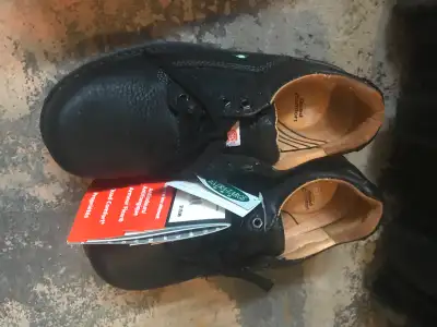 Brand New size 8.5 Safety whoes, View more