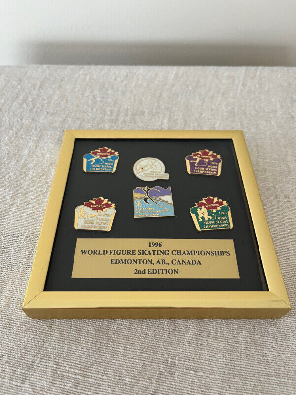 PIN SET 1996 WORLD FIGURE SKATING CHAMPIONSHIPS COLLECTIBLE in Arts & Collectibles in Edmonton - Image 4
