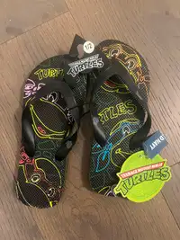 Old navy youth/kids ninja flip flops sz 1/2 youth new with tags