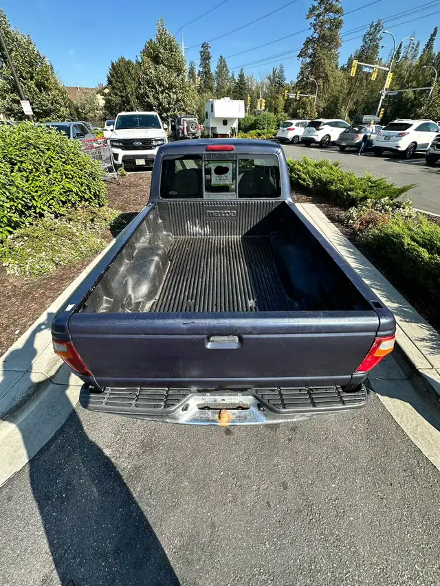 2002 Mazda b2300574686536600791043