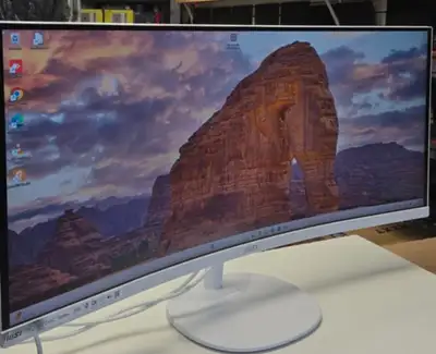 Moniteur Gaming MSI Pro MP341C 34po 2K 3440 x 1440 QHD 100Hz 1ms, View more