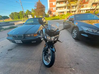 Perfect summer bike runs drives 3000