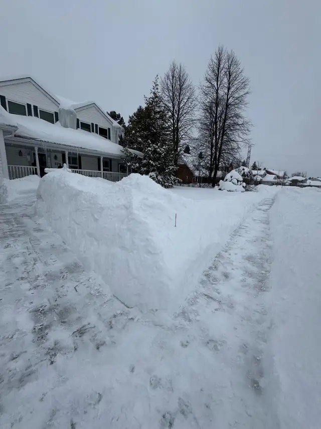 snow removal services64346708281218123