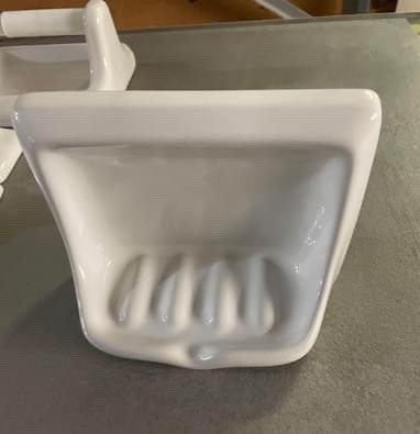 NEW!!!! bathroom accessories• toilet roll holder/soap dish/towel in Bathwares in North Bay - Image 4