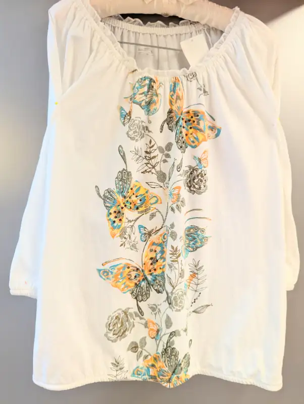 Northern Reflections Women’s Top Butterfly and Floral Print, New in Women's - Tops & Outerwear in Ottawa - Image 5