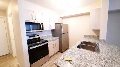 2 Bed + Den Condo for rent Incentives: Underground Parking + Storage Locker Availability: July 1st 2...