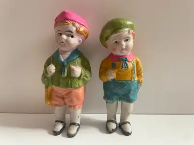 Figurine Garçons Céramique Peint à la Main Vintage, View more