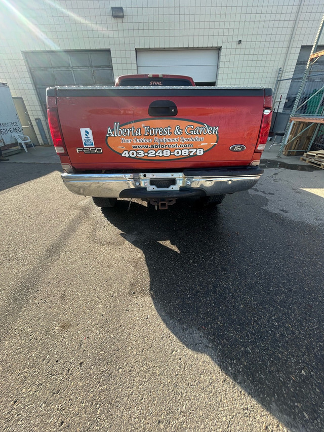 99 Ford F250 Super Duty 6.8l V10 4x4 ext cab 8’ Box  in Cars & Trucks in Calgary - Image 4