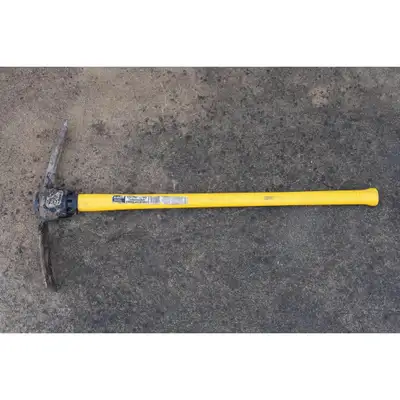 Ludell 5LB pick mattock with fiberglass handle $10 per day $ 15 for 2 days, $5 per additional day. T...