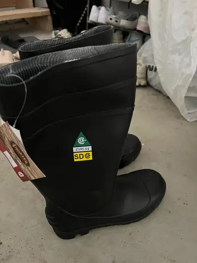 Pioneer PVC Safety Boots (US 8), View more
