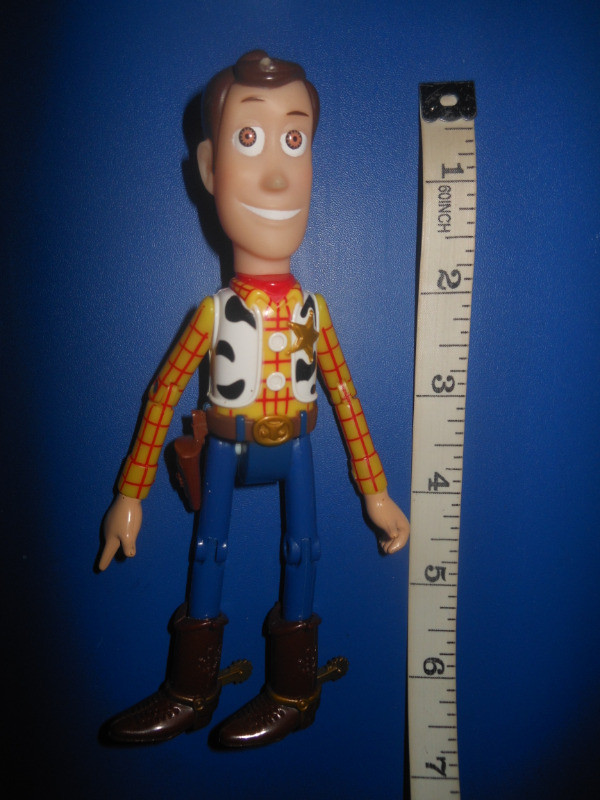 SHERIFF WOODY TOY STORY dans Jouets et jeux  à Ville de Montréal - Image 4