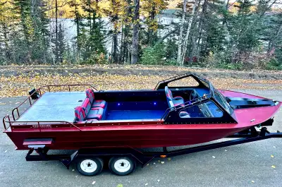 23’ Marathon Stinger Jet Boat – Fully Rebuilt – 360HP Kodiak V8 – Only 80hrs – Turn Key This is a fu...