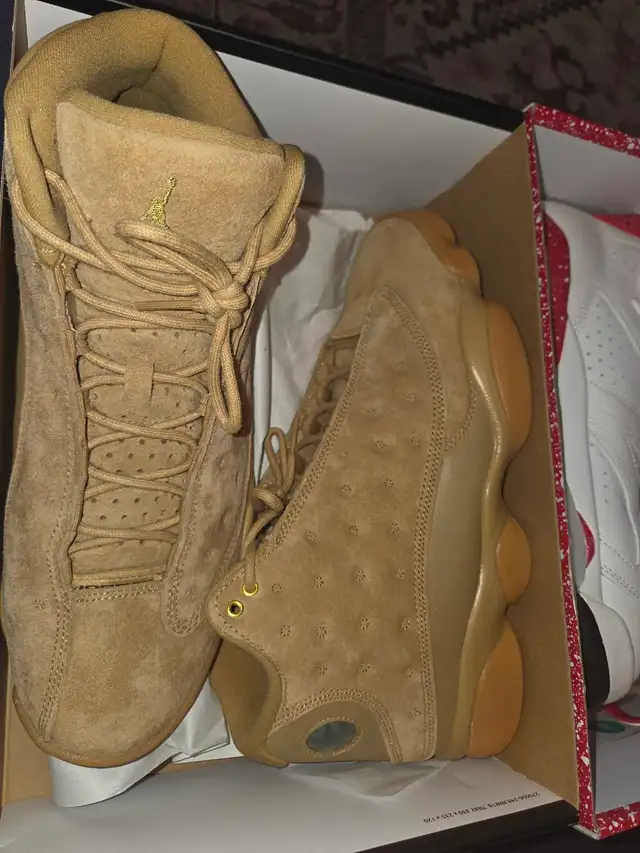 Air Jordan 13 Retro Wheat Size 10.5 in Men's Shoes in Markham / York Region - Image 3