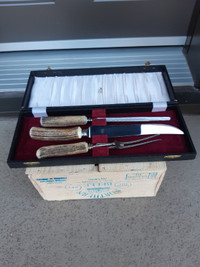Set de couteaux avec manche en corne de chevreuil vintage