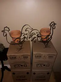 Set of 2 Metal Rooster Plant Holders