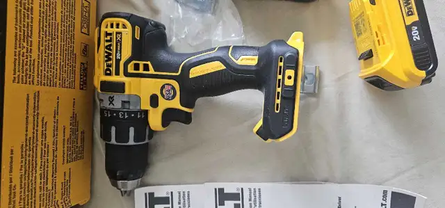 Dewalt 20V MAX* XR® Brushless Compact Drill/Driver Kit in Power Tools in City of Toronto - Image 6
