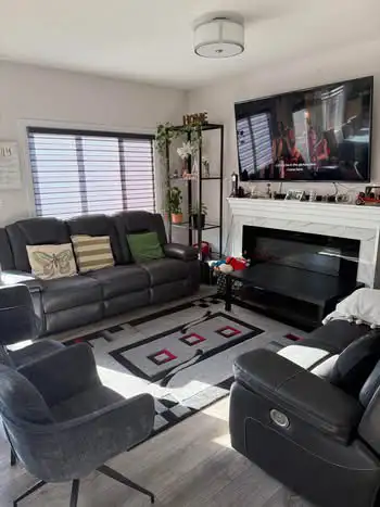 6367 Cartmell Road SW, Edmonton Spacious and well-maintained 3-bedroom, 2.5-bathroom duplex located...