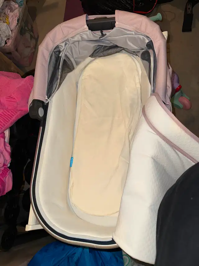 upper baby Vista bassinet and stroller in Strollers, Carriers & Car Seats in Ottawa - Image 6