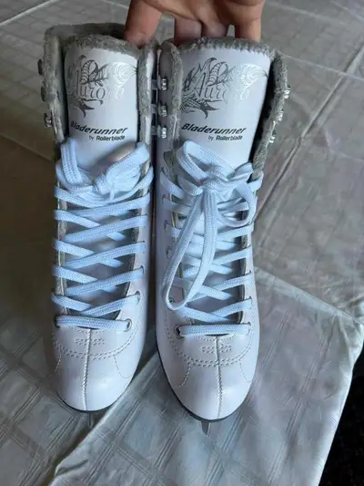 Bladerunner Aurora Ice Skates - Size 9, View more