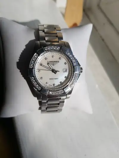 Longines Hydro Conquest Watch Quartz Diver Diamonds MOP Dial Lady 30mm Swiss Longines Women's L32470...