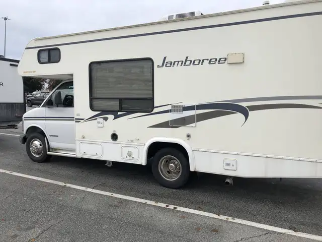 2002 Fleetwood Jamboree 22C in RVs & Motorhomes in Comox / Courtenay / Cumberland - Image 2