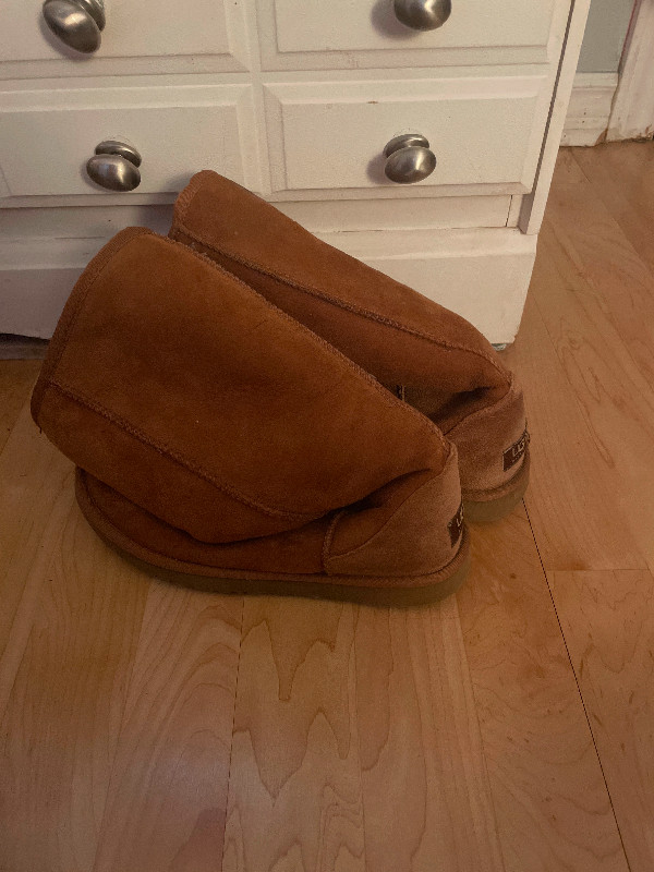 Ugg boots in Women's - Shoes in Moncton - Image 4
