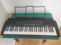 YAMAHA PSR-18 61 Key Electronic Keyboard Vintage