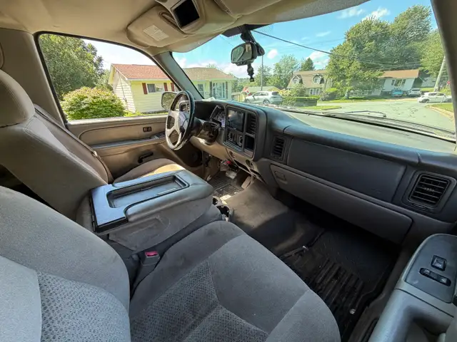 2005 Chevy Avalanche 5.3 4x4552033528872980486