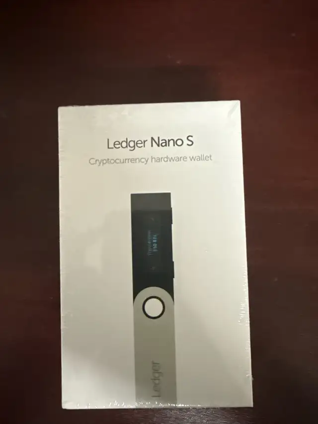 Ledger Nano S64840215515522120