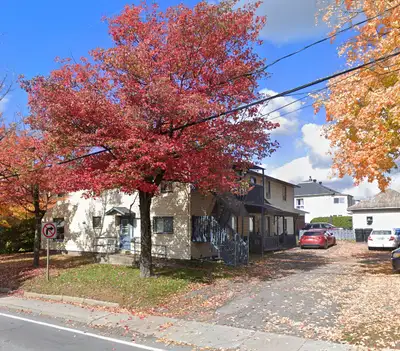 Grand 4 ½ à louer – Coaticook - 1er août 2025
