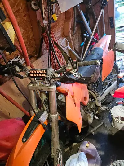 Bike is non running. Shut off in the woods. It turns over with estart will not kick over. Has a 07 x...