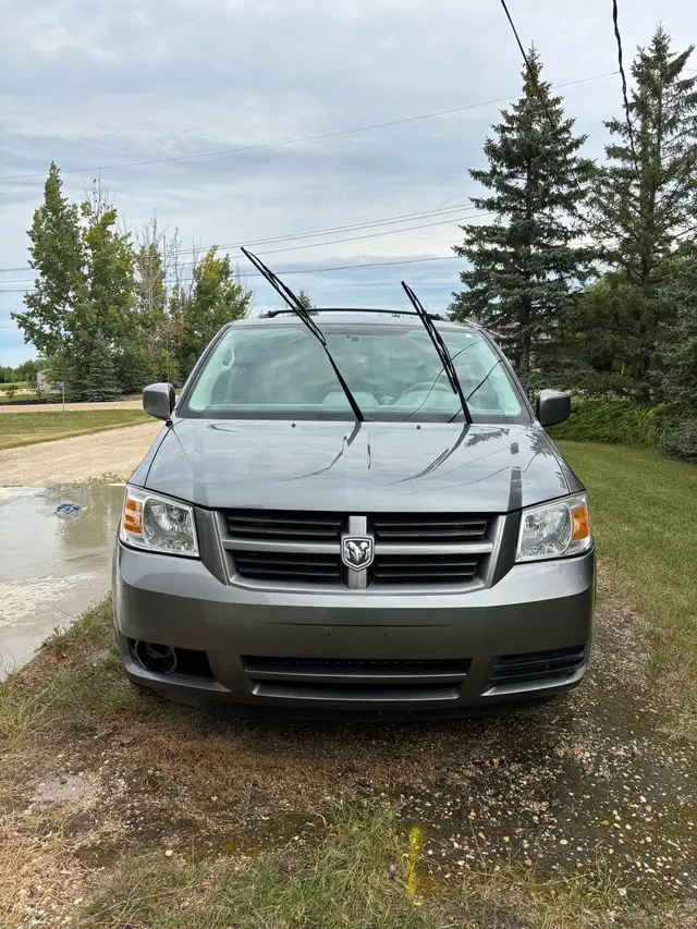 2009 Dodge Caravan *unsafetied*