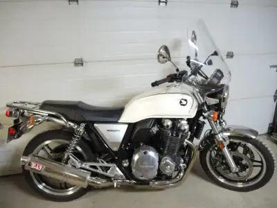 CB1100/A -RETRO MODEL-1of 50 LOADED AS NEW. NO TRIAL RIDES -SERIOUS INQUIRIES ONLY. $15,500 FIRM. 91...