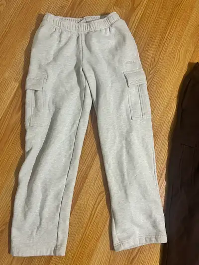 Aritzia Mega Cargo Sweatpant - Light Heather Grey - Xs, View more