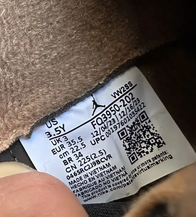 Kids shoes Jordan Spizike Low Flax Baroque Brown brand new 3,5Y  in Men's Shoes in Mississauga / Peel Region - Image 8