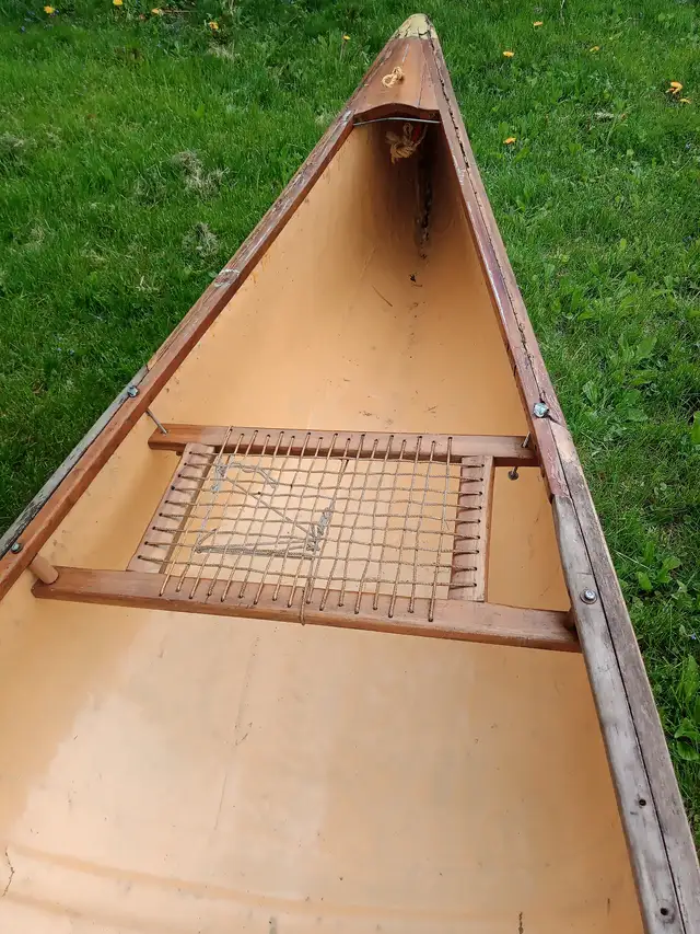 Canoe - kevlar and fiberglass in Canoes, Kayaks & Paddles in Guelph - Image 8