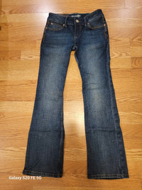 Wrangler rétro,  NEW/NEUF,  jeans,  size 1 x 32 pour femme 