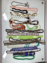 Lot of 20 necklaces, various lengths - aa30