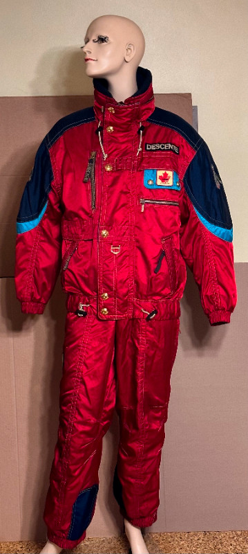 Descente Vintage Unisex Ski Suit  Size 6 in Ski in City of Toronto - Image 2