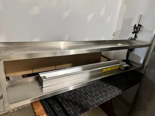 FOR SALE - RUSSELL RADIANT HEATER WARMING TABLE in Stoves, Ovens & Ranges in City of Halifax - Image 3