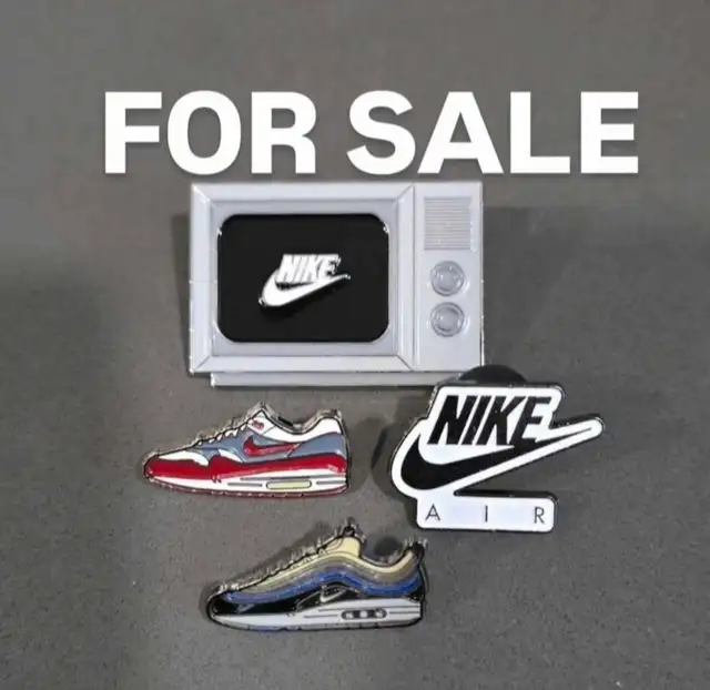 Nike, Jordan lapel pins in Men's Shoes in City of Toronto - Image 2