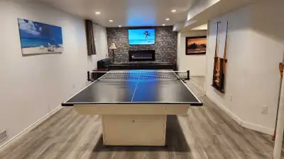 A winter escape the whole family will love. This 5 bedroom spacious cottage on Lake Couchiching is p...